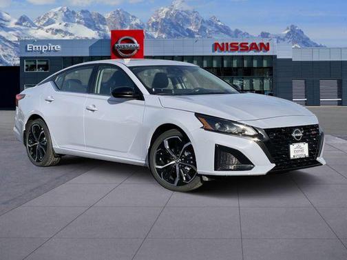 2025 Nissan Altima SR