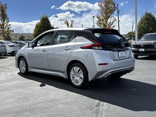 2025 Nissan Leaf S