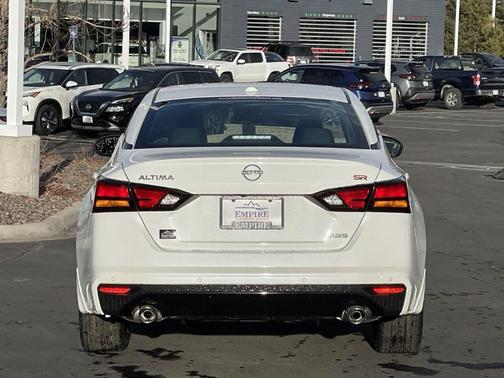 2025 Nissan Altima SR