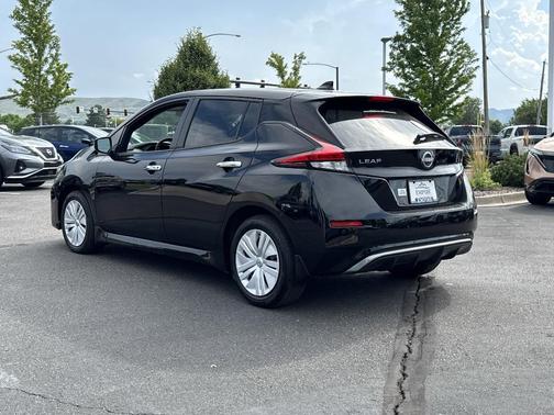 2025 Nissan Leaf S