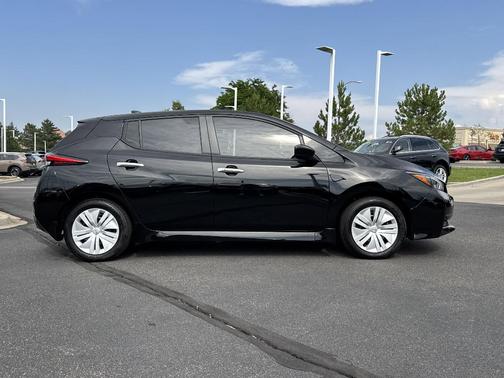 2025 Nissan Leaf S