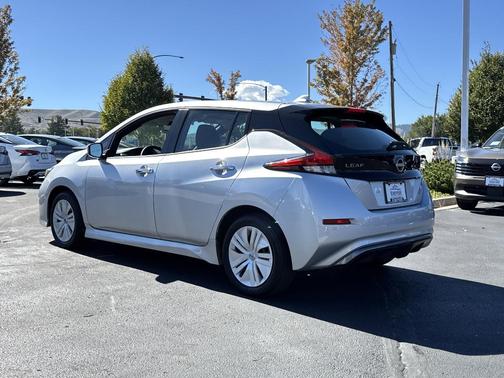 2024 Nissan Leaf S