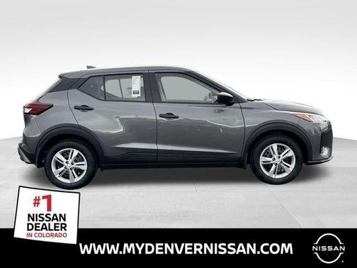 Gun Metallic 2025 Nissan Kicks Play S