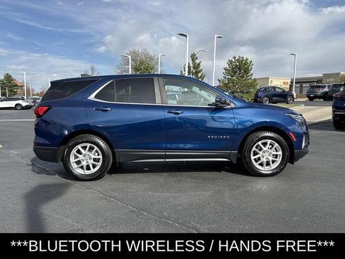 Blue Glow Metallic 2022 Chevrolet Equinox 1LT