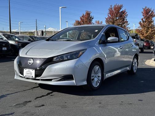 2025 Nissan Leaf S