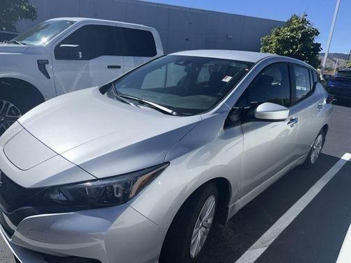 2025 Nissan Leaf S