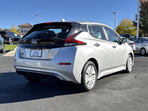 2025 Nissan Leaf S