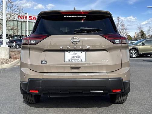 2025 Nissan Rogue SV