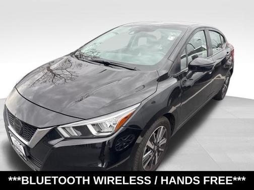 Super Black Metallic 2021 Nissan Versa 1.6 SV