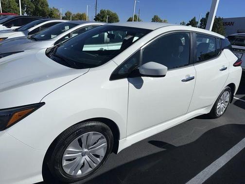 2024 Nissan Leaf S