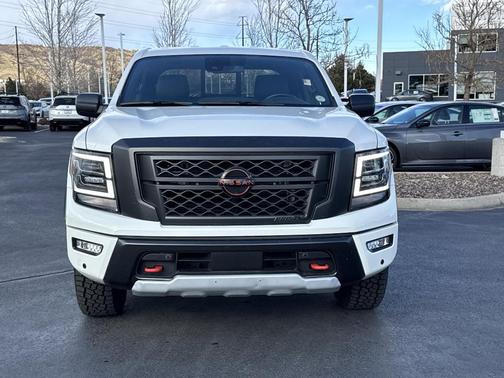 2023 Nissan Titan PRO-4X