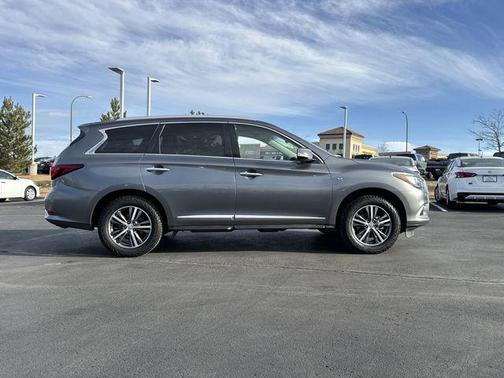 2016 INFINITI QX60 Base