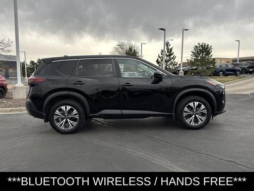 Super Black 2022 Nissan Rogue SV