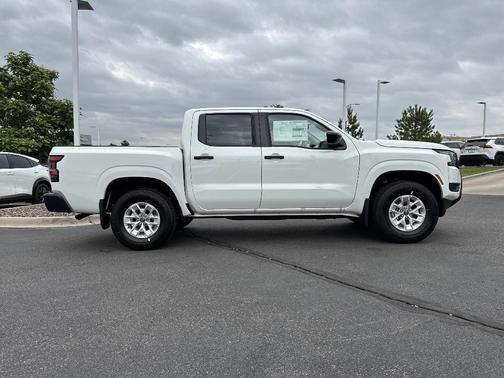 2025 Nissan Frontier S