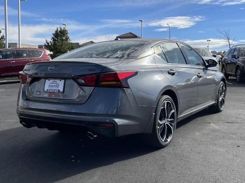 2025 Nissan Altima SR