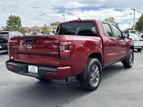 2025 Nissan Frontier SV