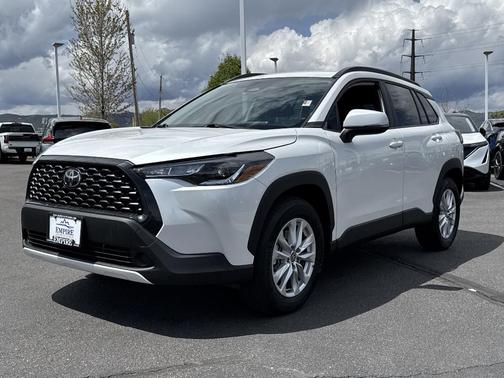 2023 Toyota Corolla Cross LE