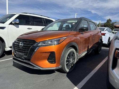 2022 Nissan Kicks SR