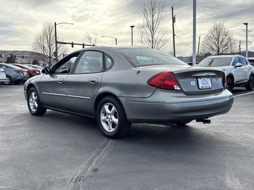2001 Ford Taurus SES