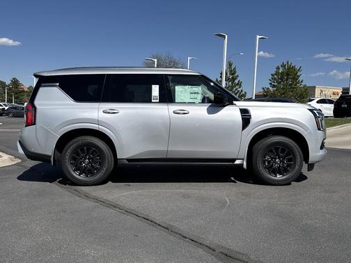 2025 Nissan Armada SV