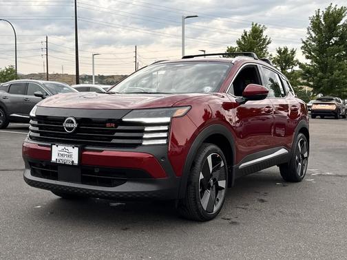 2025 Nissan Kicks SR