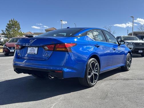 2025 Nissan Altima SR