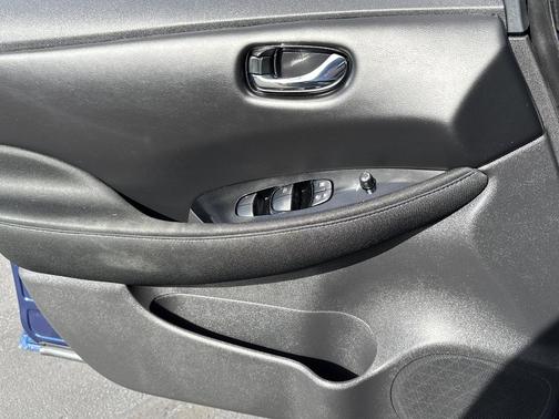 2024 Nissan Leaf SV PLUS