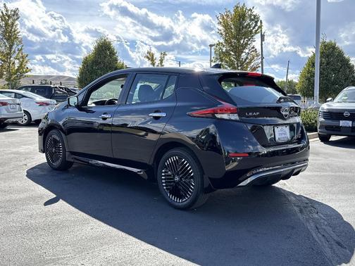 2024 Nissan Leaf SV PLUS