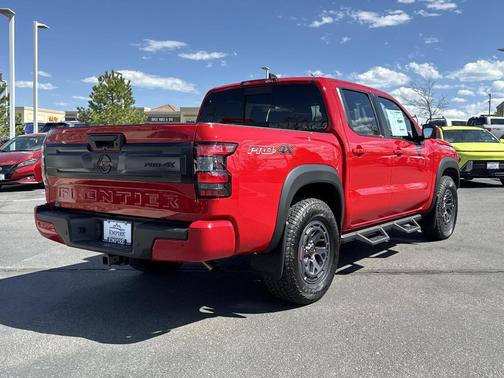 2025 Nissan Frontier PRO-4X
