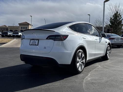 2024 Tesla Model Y Long Range