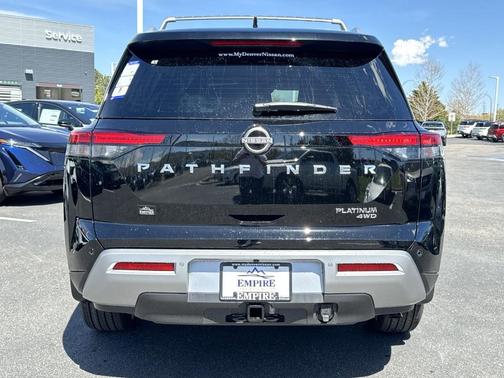 2025 Nissan Pathfinder Platinum