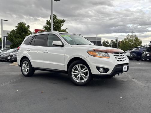 2011 Hyundai SANTA FE SE