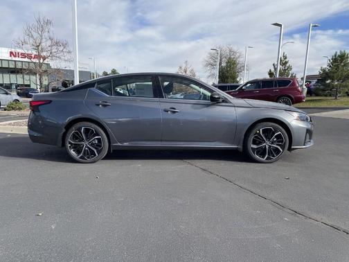 2025 Nissan Altima SR