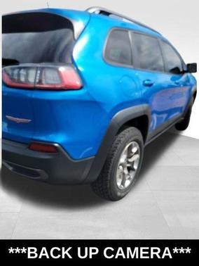Hydro Blue Pearlcoat 2019 Jeep Cherokee Trailhawk