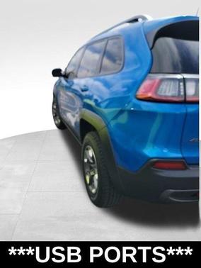 Hydro Blue Pearlcoat 2019 Jeep Cherokee Trailhawk