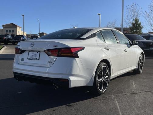 2025 Nissan Altima SR