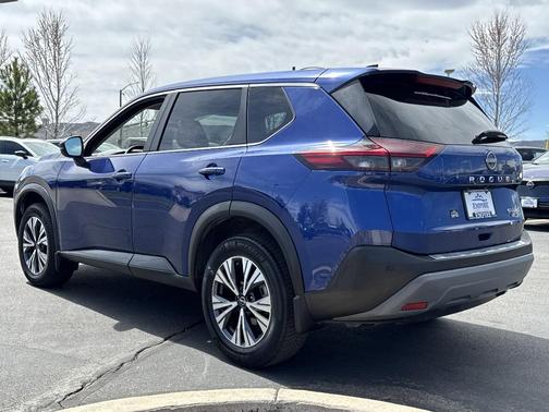 2022 Nissan Rogue SV