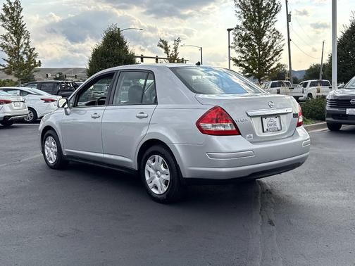 2011 Nissan Versa 1.8 S