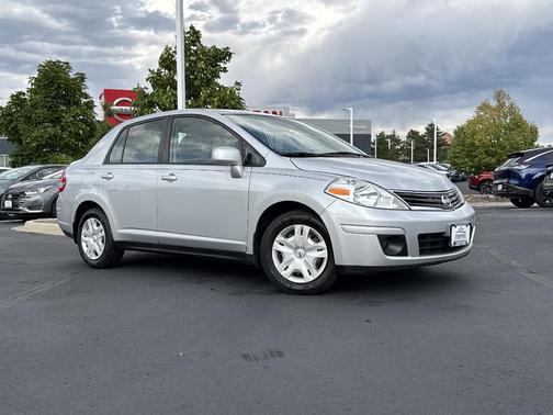2011 Nissan Versa 1.8 S
