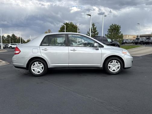2011 Nissan Versa 1.8 S