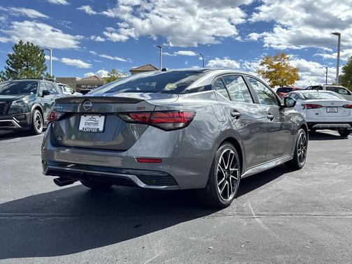 2025 Nissan Sentra SR
