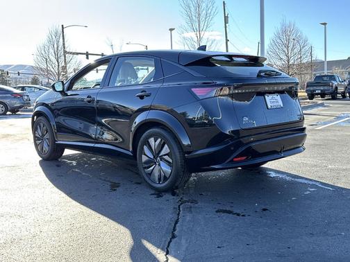 2024 Nissan ARIYA EVOLVE+