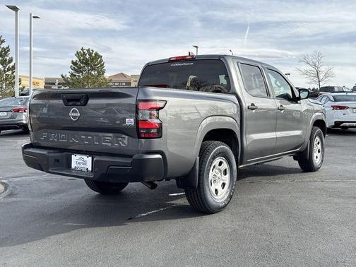 2022 Nissan Frontier S