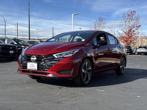 2025 Nissan Versa 1.6 SR