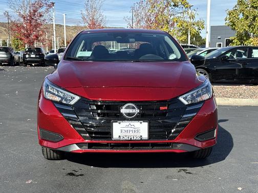 2025 Nissan Versa 1.6 SR