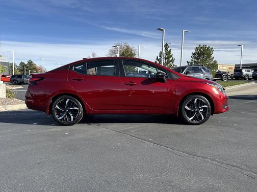 2025 Nissan Versa 1.6 SR