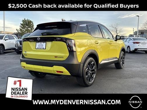 2t Ylw Blk Roof 2026 Nissan Kicks SR