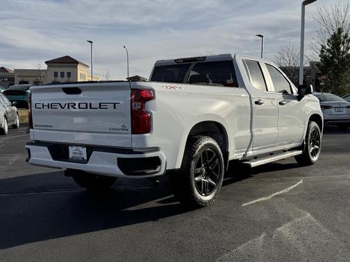 2023 Chevrolet Silverado 1500 Custom
