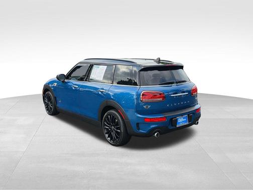 Island Blue Metallic 2023 MINI Clubman Clubman
