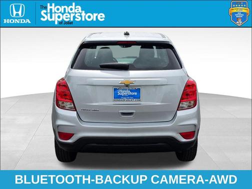 Silver Ice Metallic 2018 Chevrolet Trax LS
